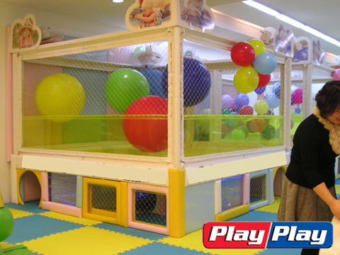 Indoor Playground » Colorful houses